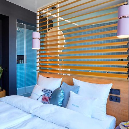 25Hours Hotel The Circle Кьолн Стая снимка