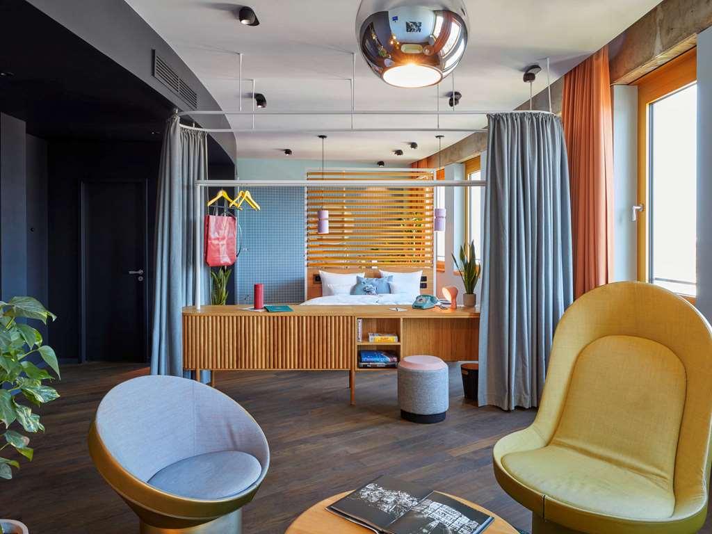 25Hours Hotel The Circle Кьолн Стая снимка